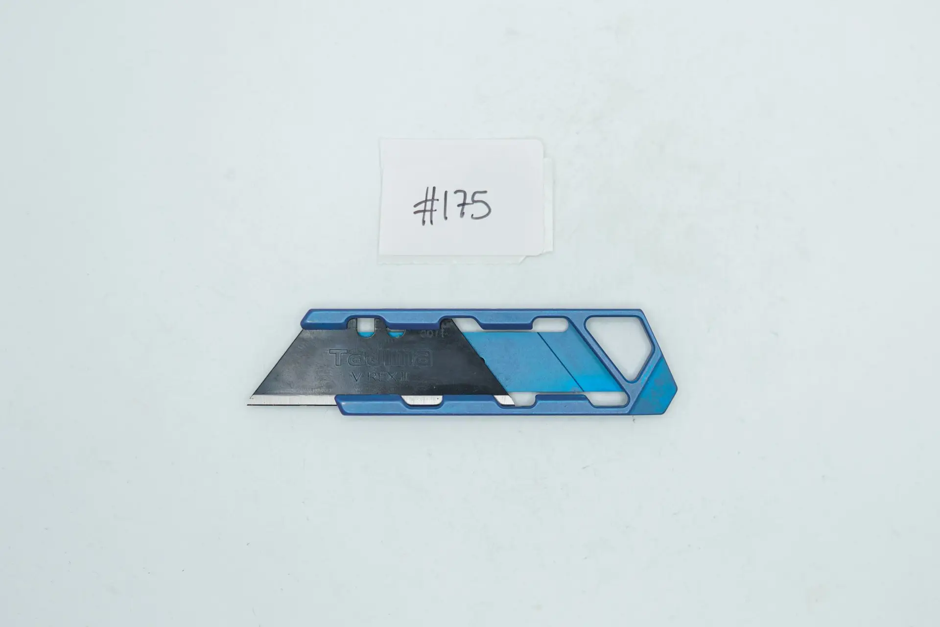 BUILD #175 Condition 9/10 — RARE V1 TiRant RAZOR-M + Custom Blue Electro-ANO – Minor Blemish, Batch from 2022 – NO Planned Remakes Ever! (Each order = 1 QTY V1 Razor-M)