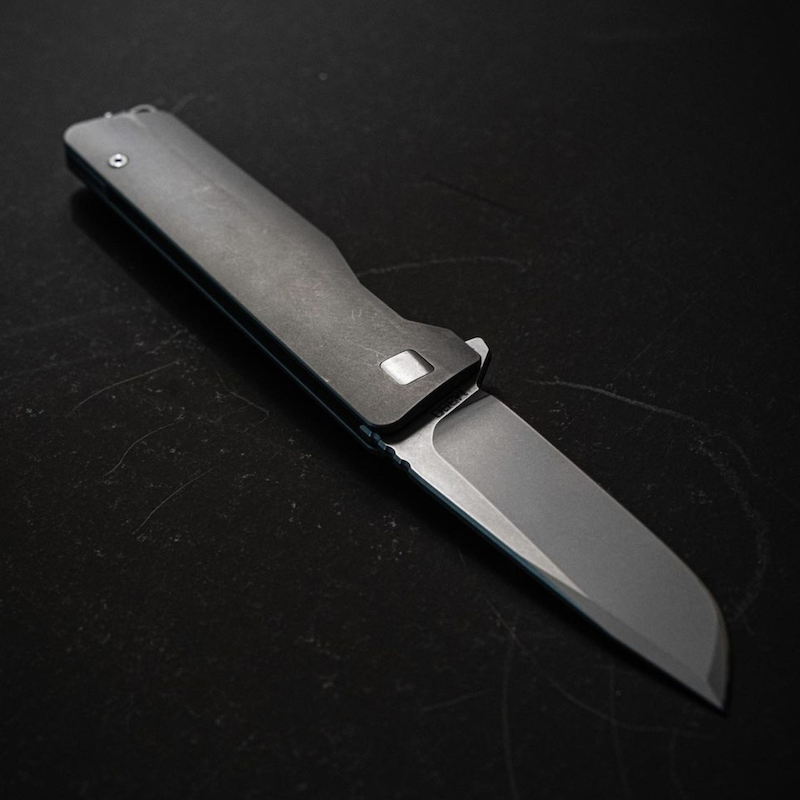 TiRant-AVAIR-Folding-Knife-EDC-Tool-Concept