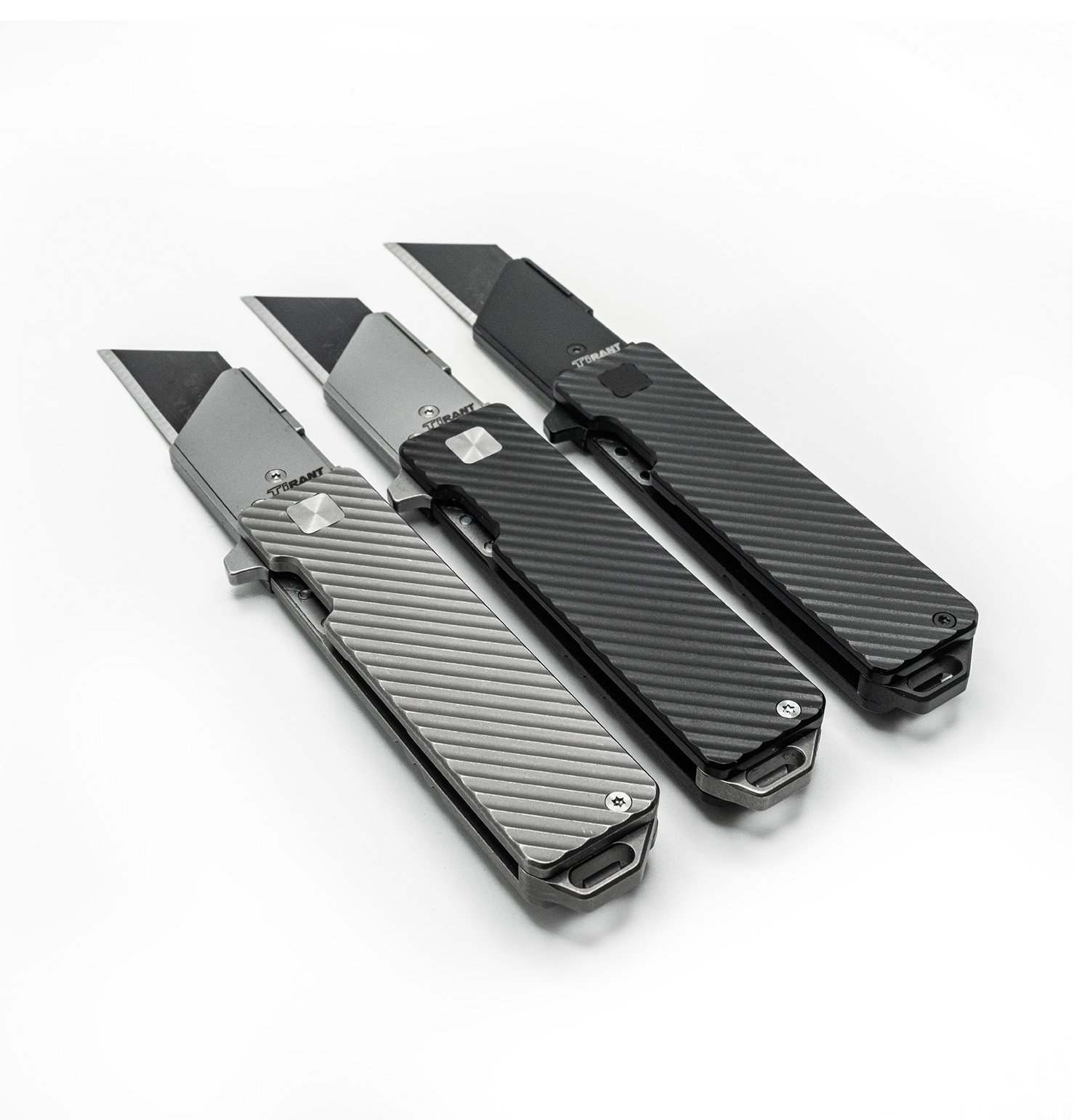 TiRant RAZOR V3 Utility Knife (50/50 Jet-Black + Carbon Fiber