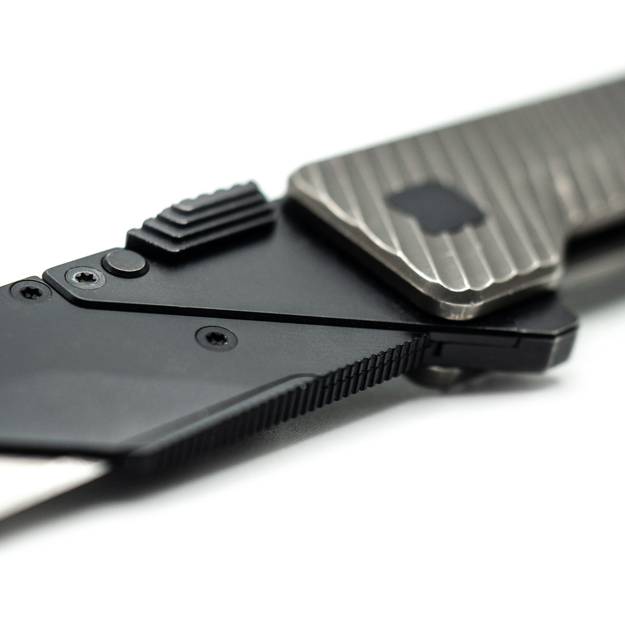 TiRant ULTRA HotSwap™ Quick-Release RAZOR Blade Holder (Jet-Black & Contoured Tempered Stainless) Straight Choil + W/Micro-Jimping - Image 7