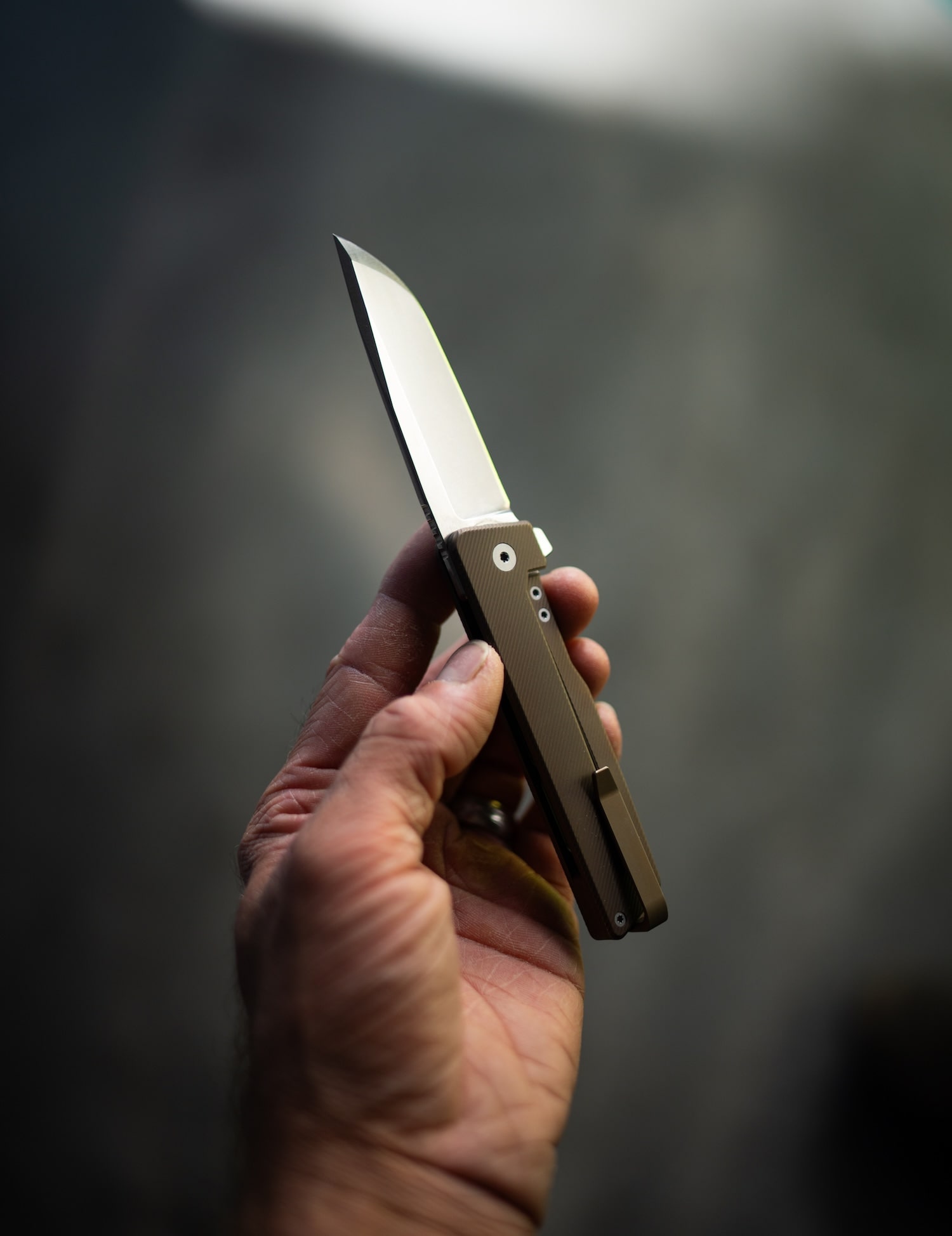 BRONZE WORKS-EDITION DROP — AVAIR M390 Framelock Folding Knife (BRONZE ANO 6AL-4V Titanium) - Image 3