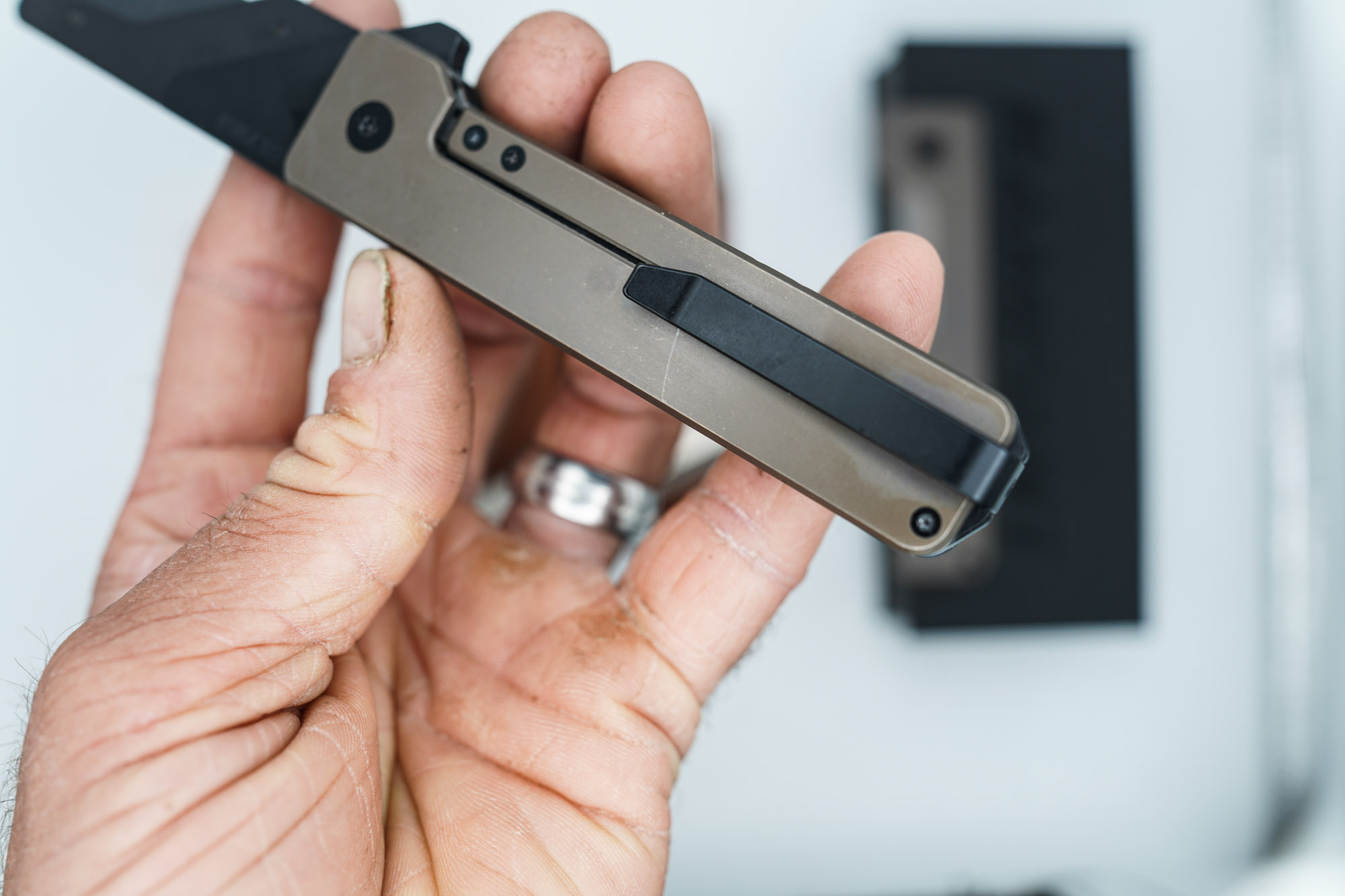 BUILD #41 Combo — Condition 9/10 — TiRant ULTRA Jet-Black PVD 50/50 RH Carbon Fiber Smooth / Bronze And LH Scale + Space Bronze RH Scale + 3X Custom Laser Engraved Razor Blades + RAW 519a Rampant R4 Titanium Flashlight + 9/10 Prototype Brown Leather FieldPro Pocket Organizer - Image 5