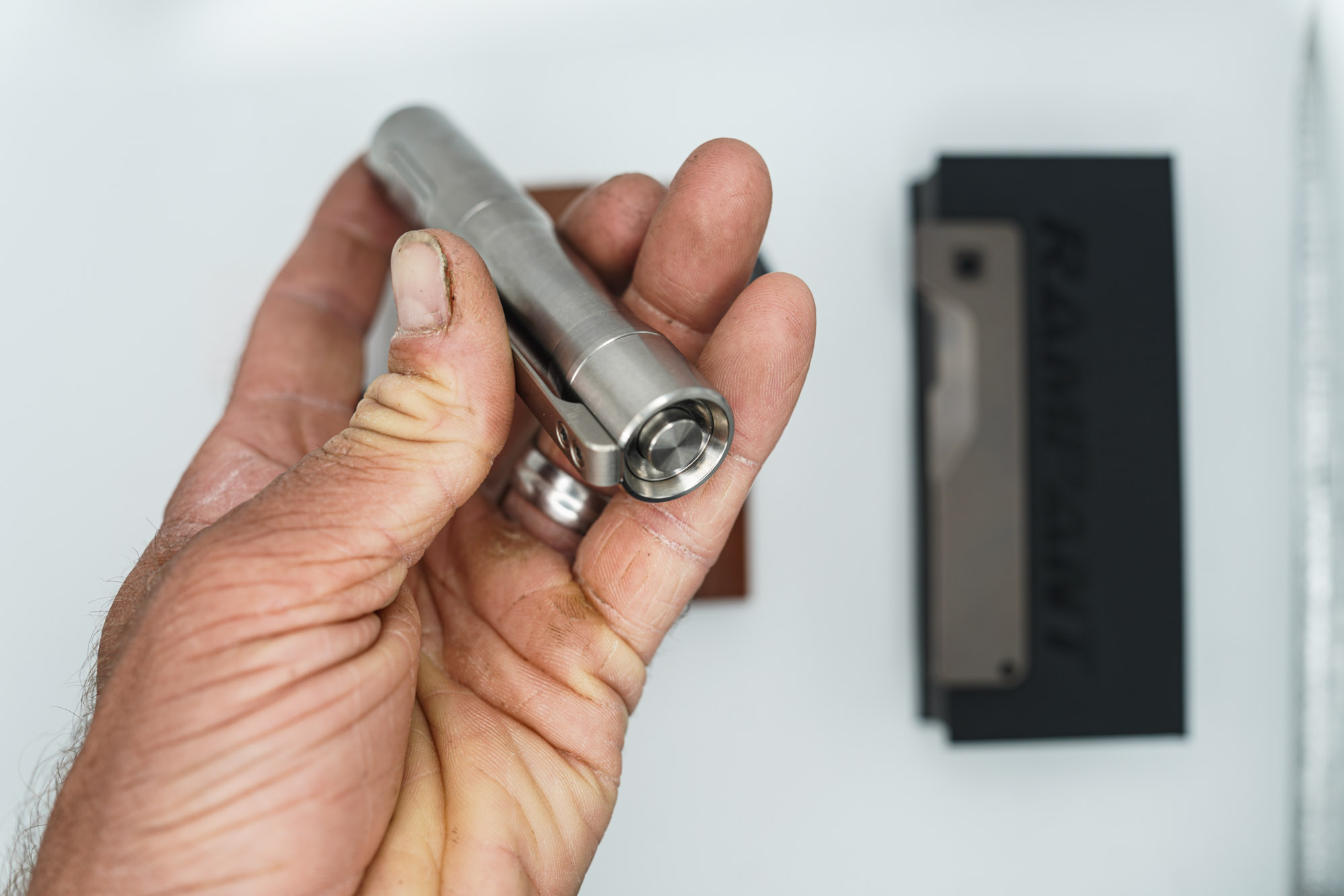 BUILD #41 Combo — Condition 9/10 — TiRant ULTRA Jet-Black PVD 50/50 RH Carbon Fiber Smooth / Bronze And LH Scale + Space Bronze RH Scale + 3X Custom Laser Engraved Razor Blades + RAW 519a Rampant R4 Titanium Flashlight + 9/10 Prototype Brown Leather FieldPro Pocket Organizer - Image 11