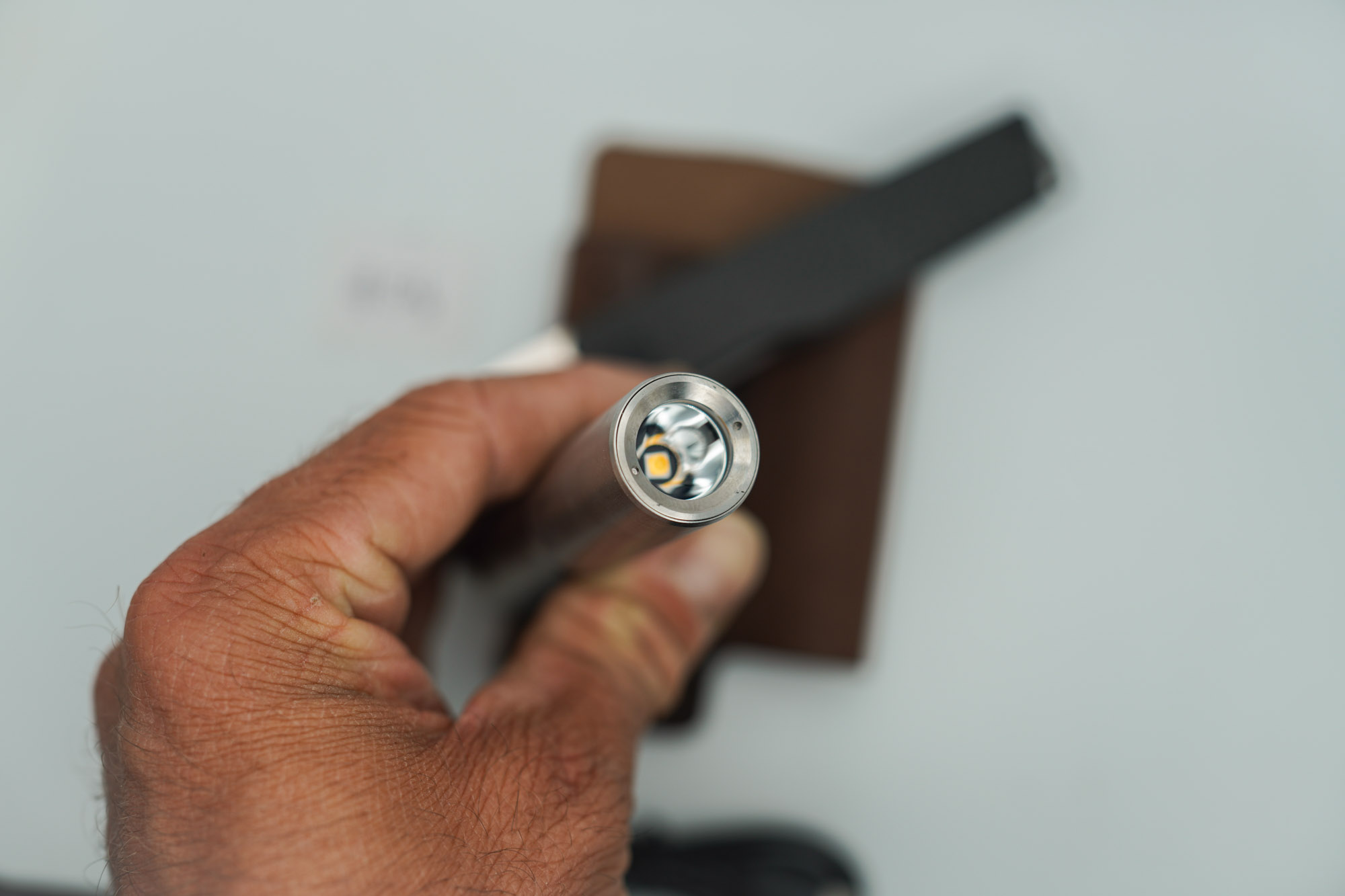 BUILD #54s Combo — Condition 10/10 — AVAIR M390 W/Carbon Fiber Contoured RH Scale (Rare Pre Thousands Serialized "BUILD 999") + Installed SKIFF Bearings + 10/10 Rampant R4 519a Titanium Flashlight In RAW Machined Finish W/Long Machined Clip + R4 SAPPHIRE GLASS Upgraded Lens + 9/10 Prototype Dark Brown V1 FieldPro Pocket Organizer - Image 11