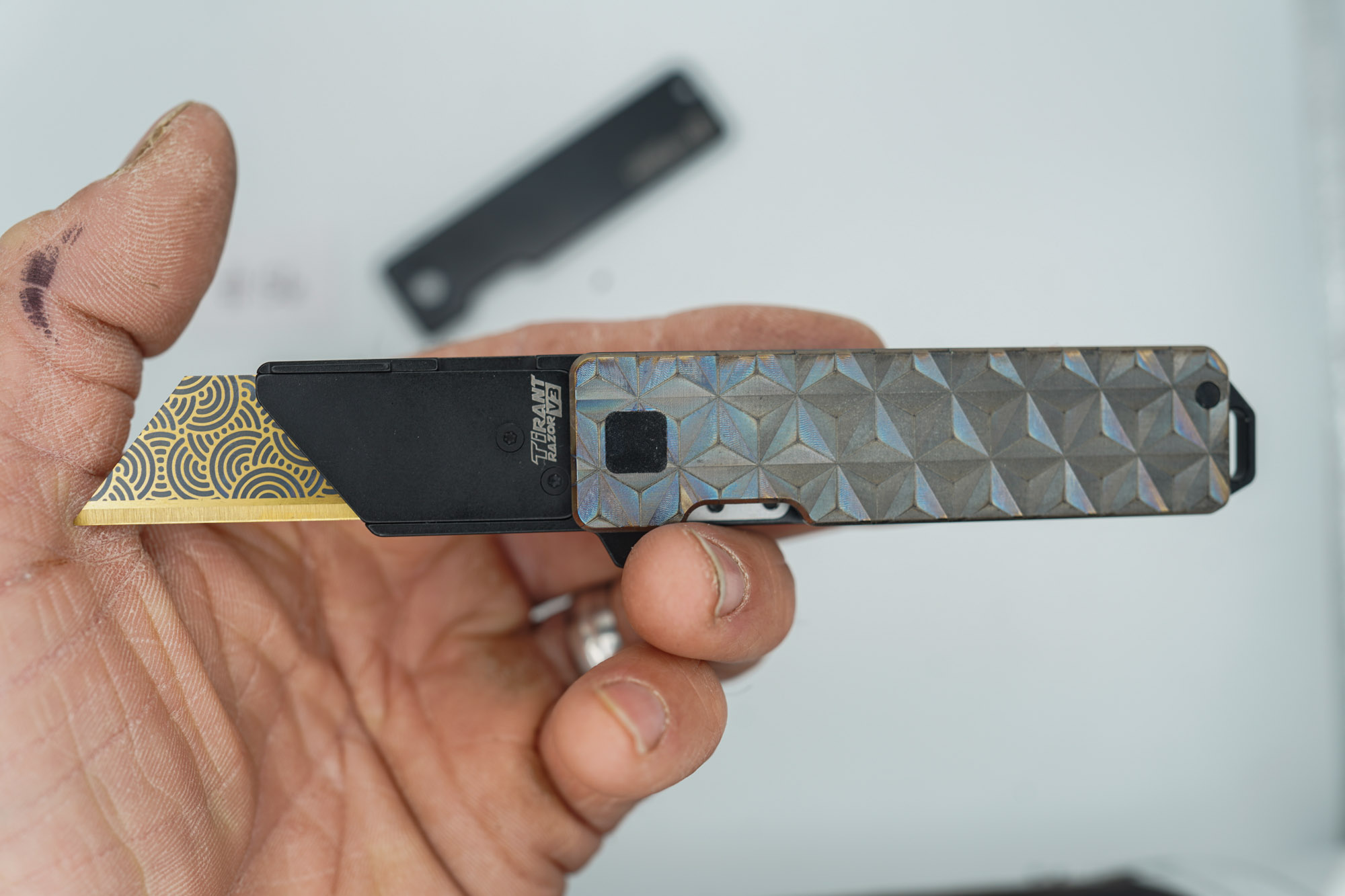 BUILD #56 — Condition 8/10 — TiRant RAZOR V3 - Blem APEX Flare RH Scale Installed + Smooth Jet-Black V3 Scale + 3X Custom Laser Engraved Razor Blades - Image 4