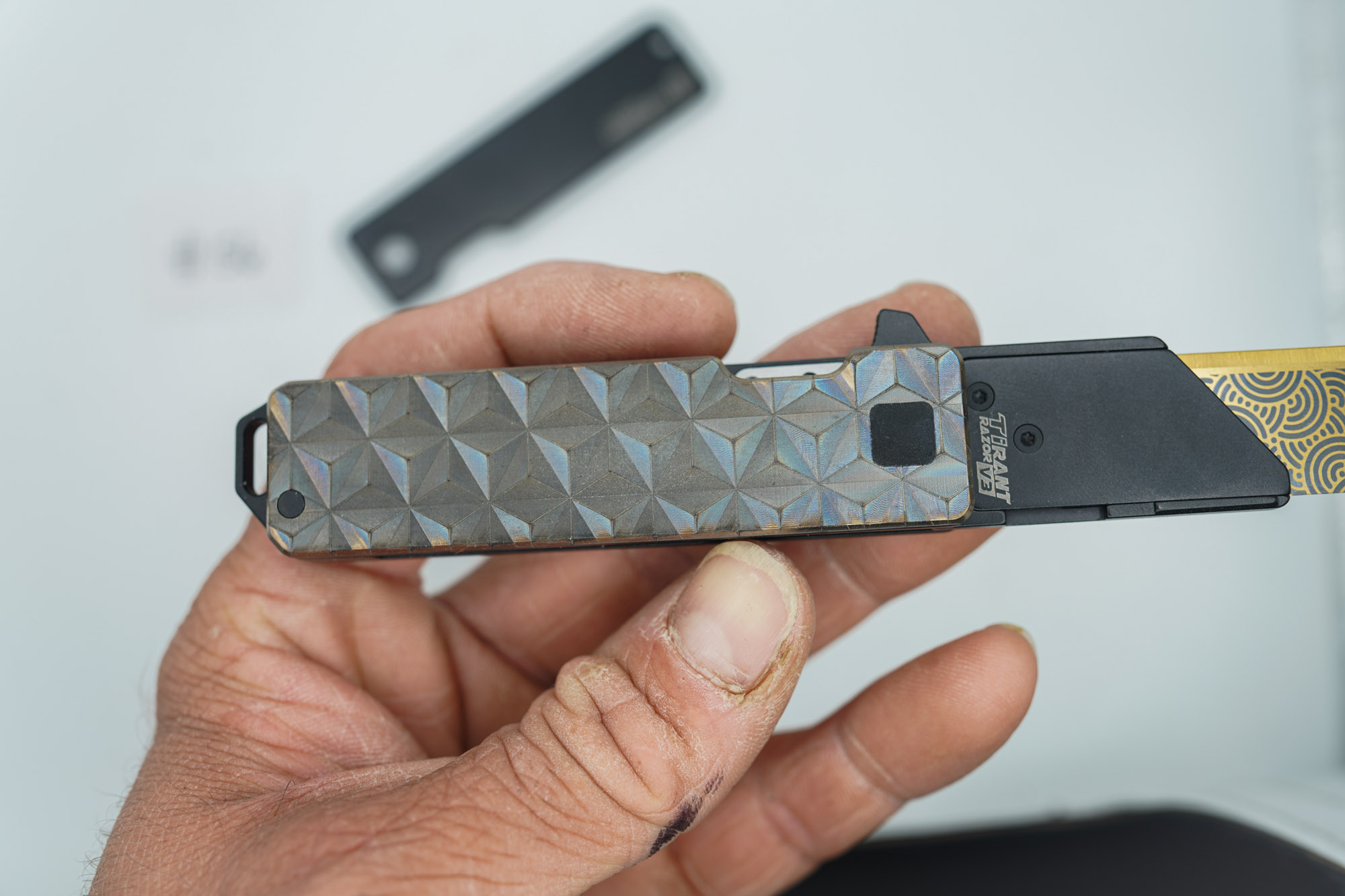 BUILD #56 — Condition 8/10 — TiRant RAZOR V3 - Blem APEX Flare RH Scale Installed + Smooth Jet-Black V3 Scale + 3X Custom Laser Engraved Razor Blades - Image 6