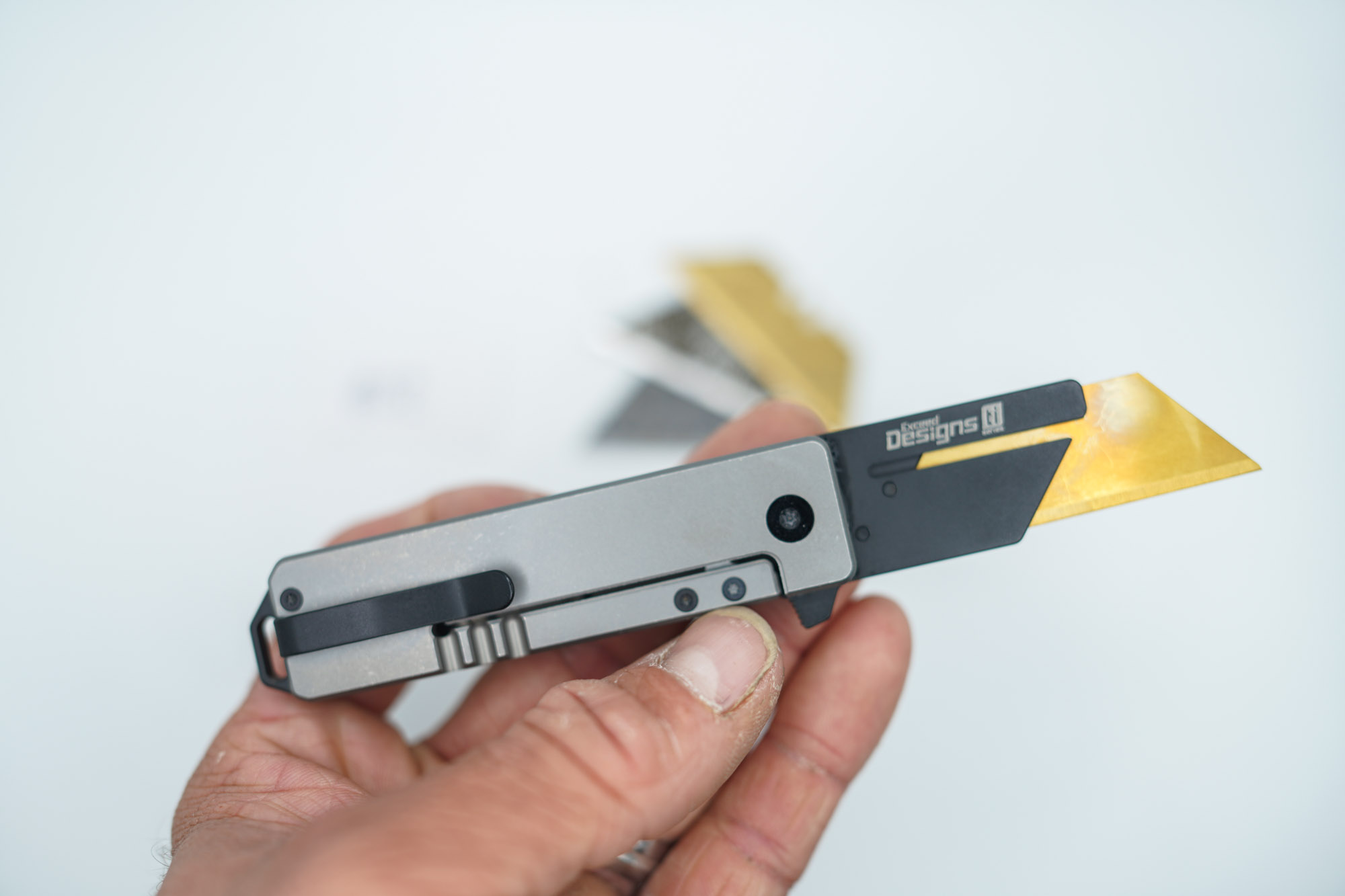 BUILD #152 — Condition 10/10 — TiRant RAZOR V3 Stonewashed Titanium + Jet-Black PVD + USA-Milled 'Micro-Slash' RH Handle + 38MM Mini Clip + 3X Custom Laser Engraved Razor Blades From The ToolRoom - Image 6