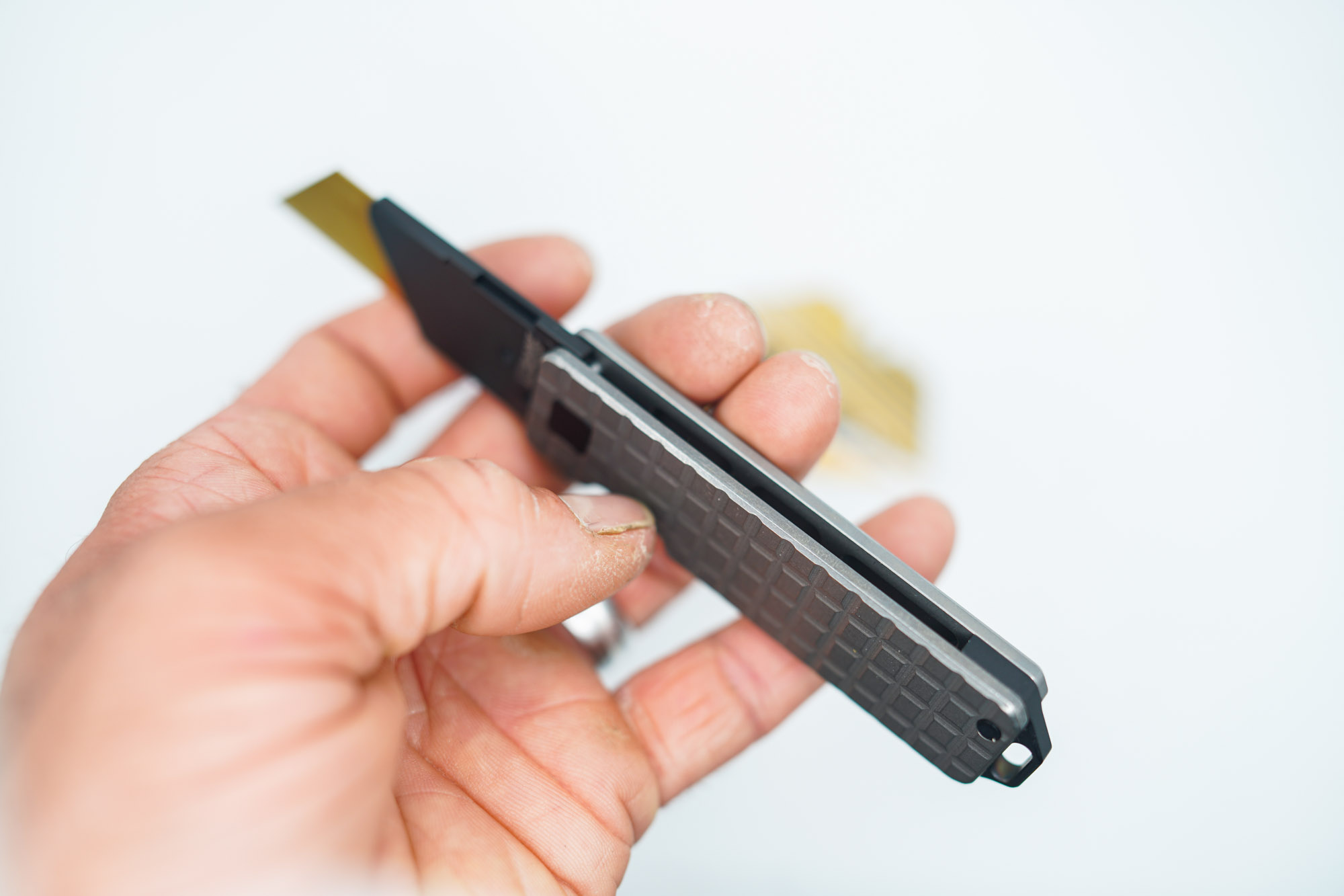 BUILD #154 — Condition 9/10 — TiRant RAZOR V3 Stonewashed Titanium + Jet-Black PVD + USA-Milled RARE FRAG RH Handle + 38MM Mini Clip + 3X Custom Laser Engraved Razor Blades From The ToolRoom - Image 4