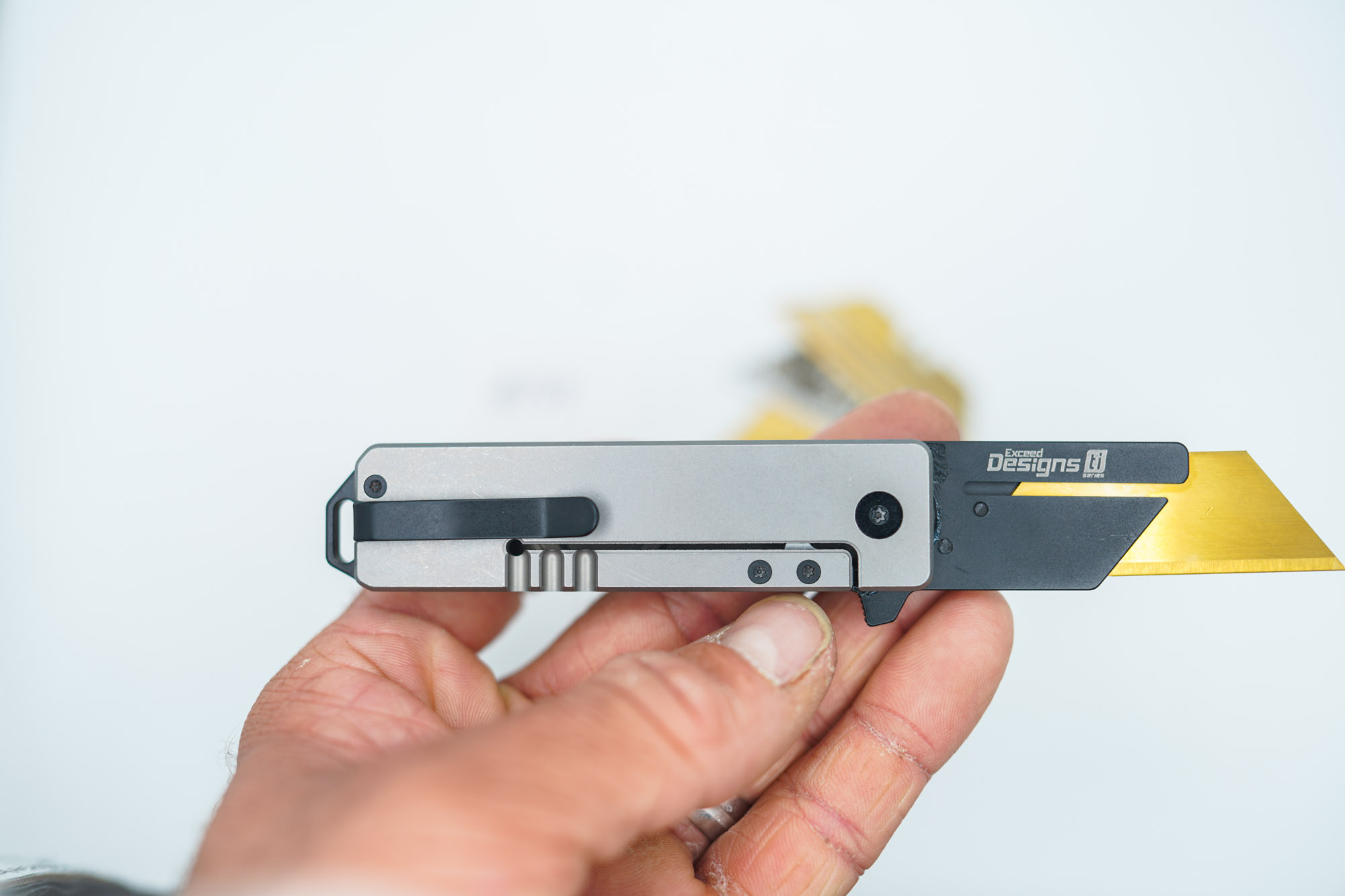 BUILD #154 — Condition 9/10 — TiRant RAZOR V3 Stonewashed Titanium + Jet-Black PVD + USA-Milled RARE FRAG RH Handle + 38MM Mini Clip + 3X Custom Laser Engraved Razor Blades From The ToolRoom - Image 6