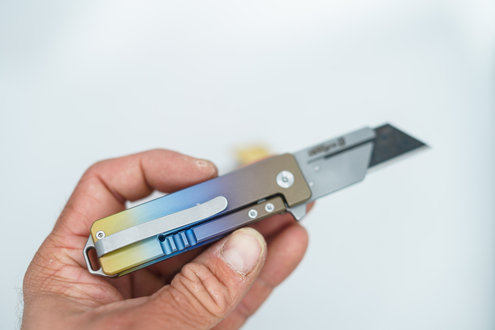BUILD #161 — Condition 8/10 — TiRant RAZOR V3 + RARE Hand-Applied Custom Color Fade Anodization + 3X Custom Laser Engraved Razor Blades From The ToolRoom - Image 6
