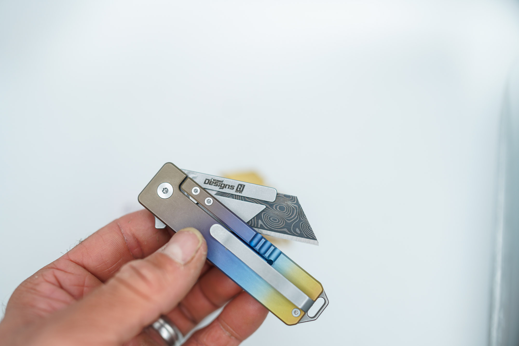 BUILD #161 — Condition 8/10 — TiRant RAZOR V3 + RARE Hand-Applied Custom Color Fade Anodization + 3X Custom Laser Engraved Razor Blades From The ToolRoom - Image 8