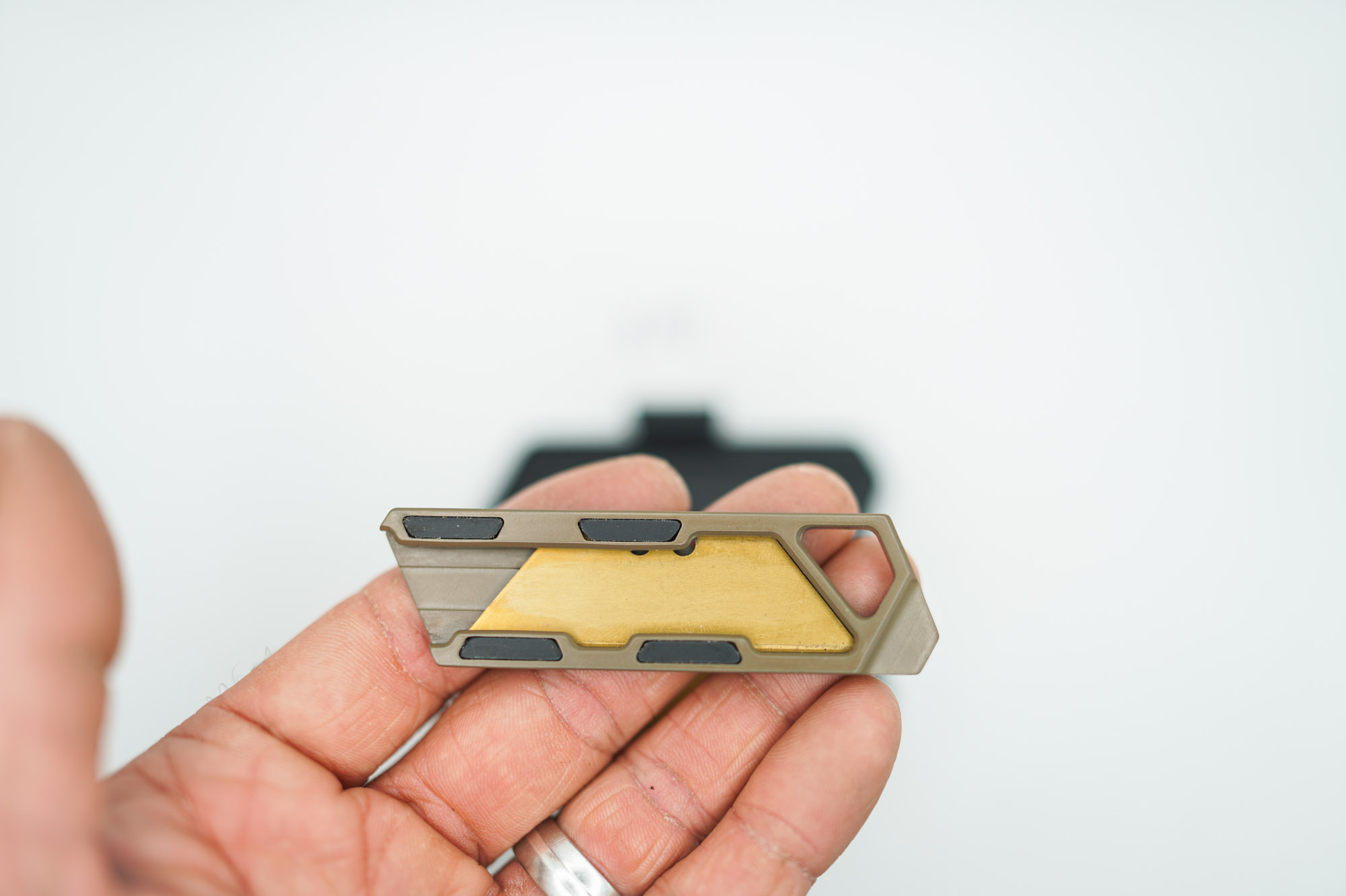 BUILD #192 Condition 9/10 — TiRant RAZOR-M MacLock Edition 2.0 (Black Magnets With No Clip) + FDE-TAN Cerakote Prototype (See Photo For Exact Knife) 10X Gold Razor Blades - Image 2